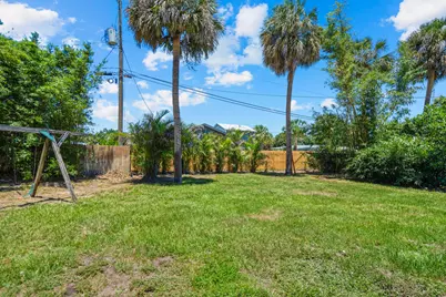 520 SE Dolphin Drive, Stuart, FL 34996 - Photo 29