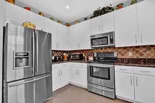 15861 Lisbon Ct, Wellington, FL 33414 - Photo 9