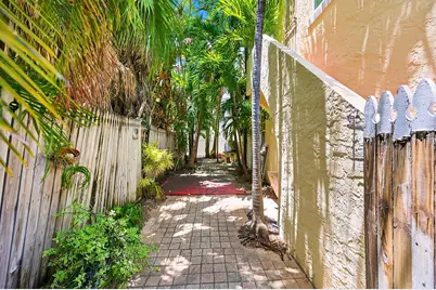 927 4th Street, Miami Beach, FL 33139 - Photo 13