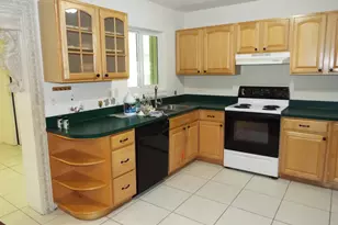 490 SE 3rd Ave, Pompano Beach, FL 33060 - Photo 3