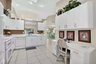 5590 Royal Lake Cir, Boynton Beach, FL 33437 - Photo 15