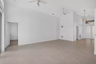 19303 SW 60th Ct, Pembroke Pines, FL 33332 - Photo 9
