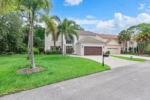 3904 Sanctuary Dr, Coral Springs, FL 33065 - Photo 5