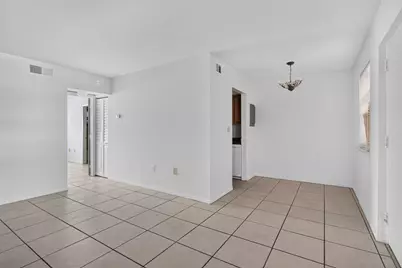 2141 NE 42nd Street #112, Lighthouse Point, FL 33064 - Photo 5