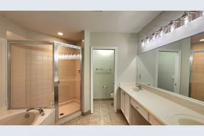 2124 Oakmont Drive, Riviera Beach, FL 33404 - Photo 15