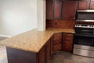 103 NE 28th St, Boca Raton, FL 33431 - Photo 9