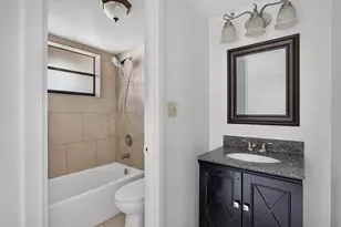 2141 NE 42nd St, Lighthouse Point, FL 33064 - Photo 15