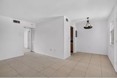 2141 NE 42nd Street #204, Lighthouse Point, FL 33064 - Photo 5
