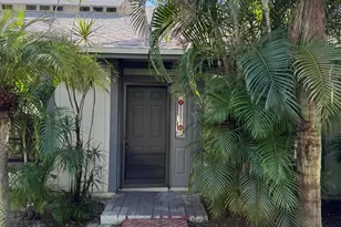 429 N Cypress Dr, Tequesta, FL 33469 - Photo 1