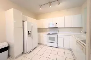 7910 Laina Ln, Boynton Beach, FL 33437 - Photo 9