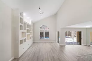 10425 Buena Ventura Dr, Boca Raton, FL 33498 - Photo 3
