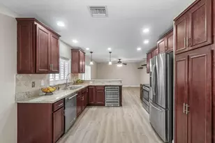 10425 Buena Ventura Dr, Boca Raton, FL 33498 - Photo 5