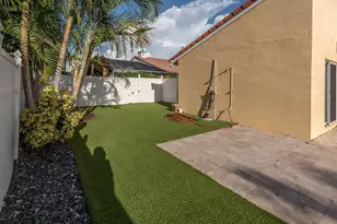251 NW 69th St, Boca Raton, FL 33487 - Photo 9
