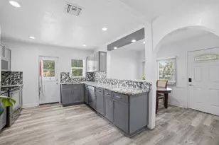 422 49th St, West Palm Beach, FL 33407 - Photo 13