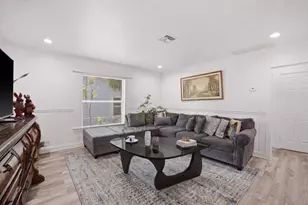 422 49th St, West Palm Beach, FL 33407 - Photo 9