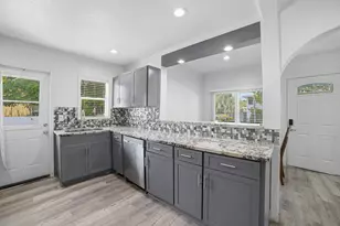 422 49th St, West Palm Beach, FL 33407 - Photo 15