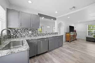422 49th St, West Palm Beach, FL 33407 - Photo 11