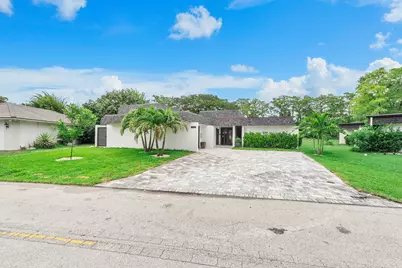 4800 Queen Palm Lane, Tamarac, FL 33319 - Photo 51