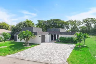 4800 Queen Palm Ln, Tamarac, FL 33319 - Photo 3