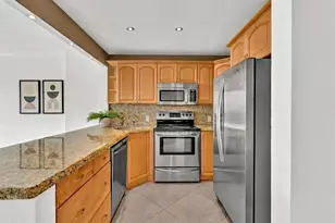 3675 N Country Club Dr, Aventura, FL 33180 - Photo 5