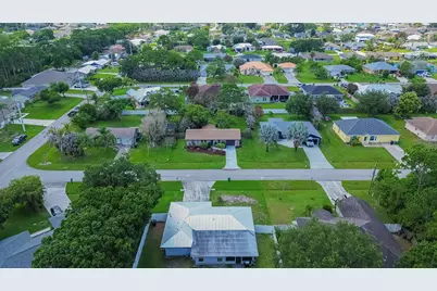 308 SW De Gouvea Terrace, Port Saint Lucie, FL 34984 - Photo 23