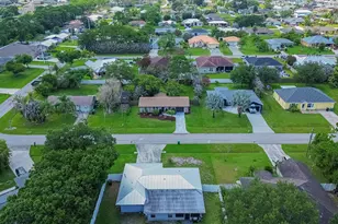 308 SW De Gouvea Terrace, Port Saint Lucie, FL 34984 - Photo 23