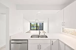 8 Royal Palm Way, Boca Raton, FL 33432 - Photo 11