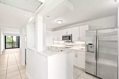 8 Royal Palm Way #3020, Boca Raton, FL 33432 - Photo 5