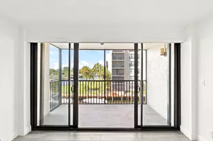 8 Royal Palm Way, Boca Raton, FL 33432 - Photo 19