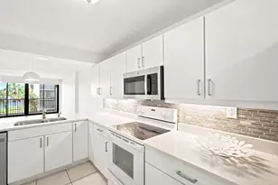 8 Royal Palm Way, Boca Raton, FL 33432 - Photo 9