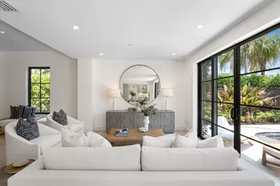 257 E Lakewood Road, West Palm Beach, FL 33405 - Photo 13