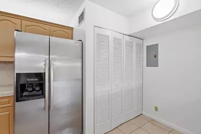 518 Shady Pine Way #B2, Greenacres, FL 33415 - Photo 9