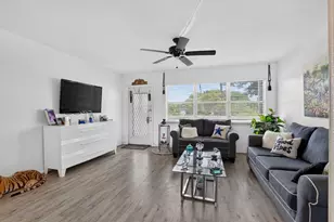 2020 Durham A, Deerfield Beach, FL 33442 - Photo 7