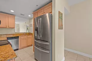 4210 Gator Trace Ave, Fort Pierce, FL 34982 - Photo 5