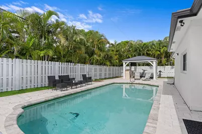 124 Oregon Lane, Boca Raton, FL 33487 - Photo 23
