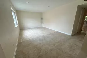 5614 Blueberry Ct, Lauderhill, FL 33313 - Photo 5