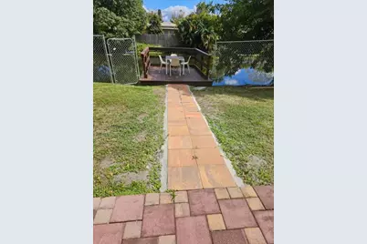 750 SW 55th Avenue, Margate, FL 33068 - Photo 15