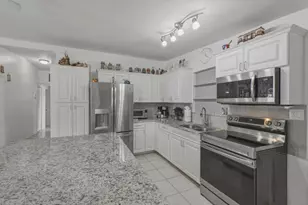 754 Hibiscus Dr, Royal Palm Beach, FL 33411 - Photo 7