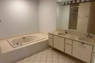 2900 Cuyahoga Ln, West Palm Beach, FL 33409 - Photo 13