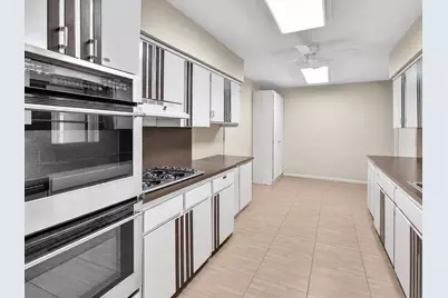 19321 NE 18th Place, Miami, FL 33179 - Photo 9