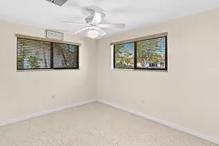 19321 NE 18th Pl, Miami, FL 33179 - Photo 17