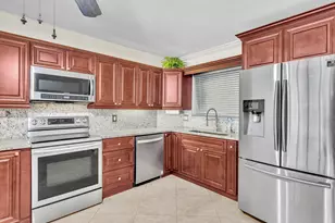 3031 NE 51st St, Fort Lauderdale, FL 33308 - Photo 7