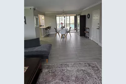 7580 Regency Lake Drive #402, Boca Raton, FL 33433 - Photo 9
