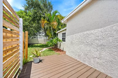 200 E 24th Street, Riviera Beach, FL 33404 - Photo 17