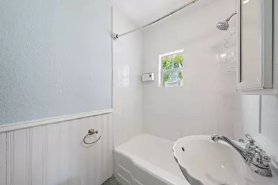 200 E 24th Street, Riviera Beach, FL 33404 - Photo 13
