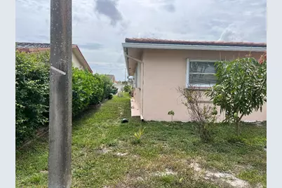 5803 NW 86th Avenue, Tamarac, FL 33321 - Photo 3