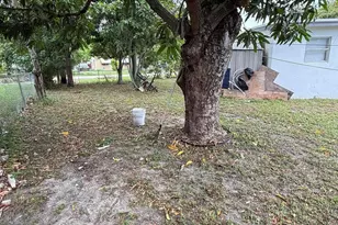 440 Tulip Tree Dr, Lake Worth, FL 33462 - Photo 3