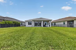 15660 Goldfinch Cir, The Acreage, FL 33470 - Photo 27
