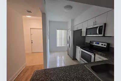 78 Simonton Circle, Weston, FL 33326 - Photo 3