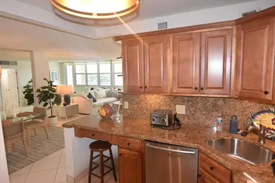 305 N Pompano Beach Boulevard #405, Pompano Beach, FL 33062 - Photo 9